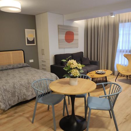 Apartamentos Leonor 말라가 외부 사진