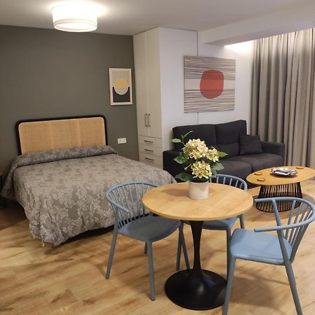 Apartamentos Leonor 말라가 외부 사진
