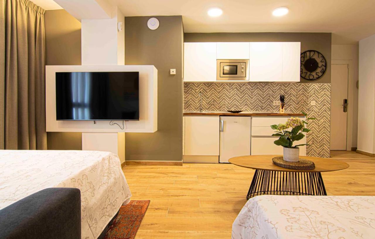 Apartamentos Leonor 말라가 외부 사진