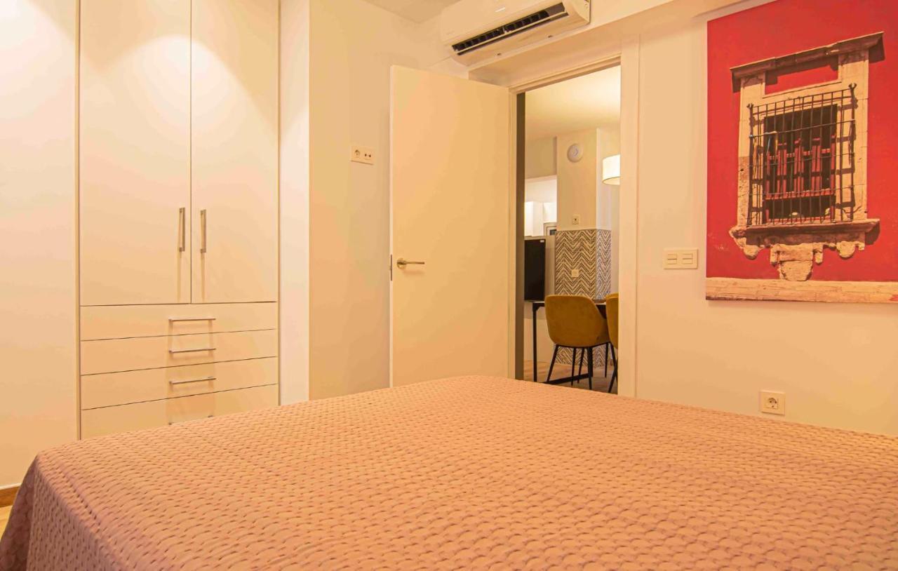 Apartamentos Leonor 말라가 외부 사진