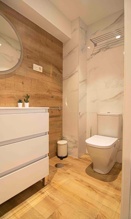 Apartamentos Leonor 말라가 외부 사진