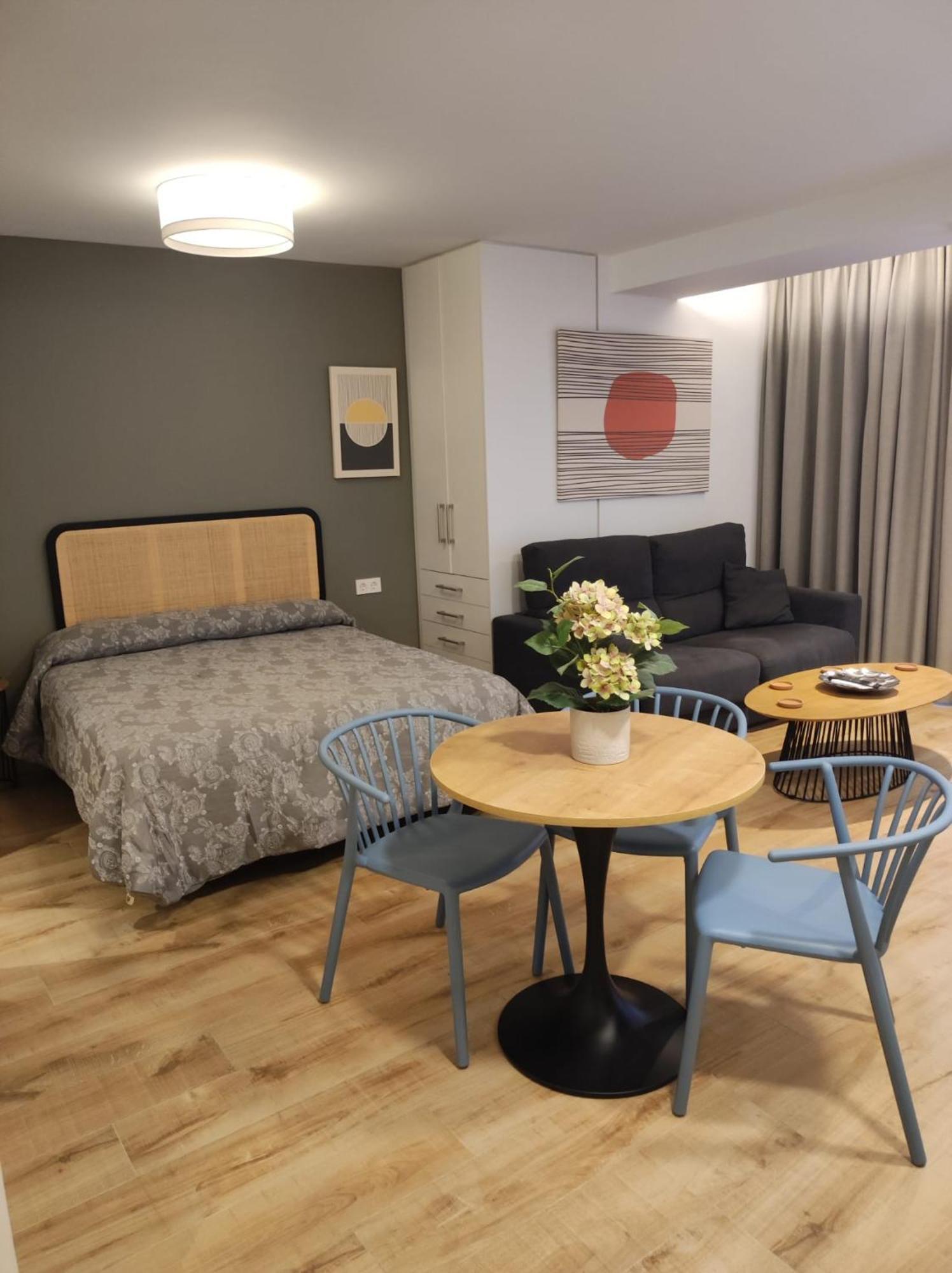 Apartamentos Leonor 말라가 외부 사진