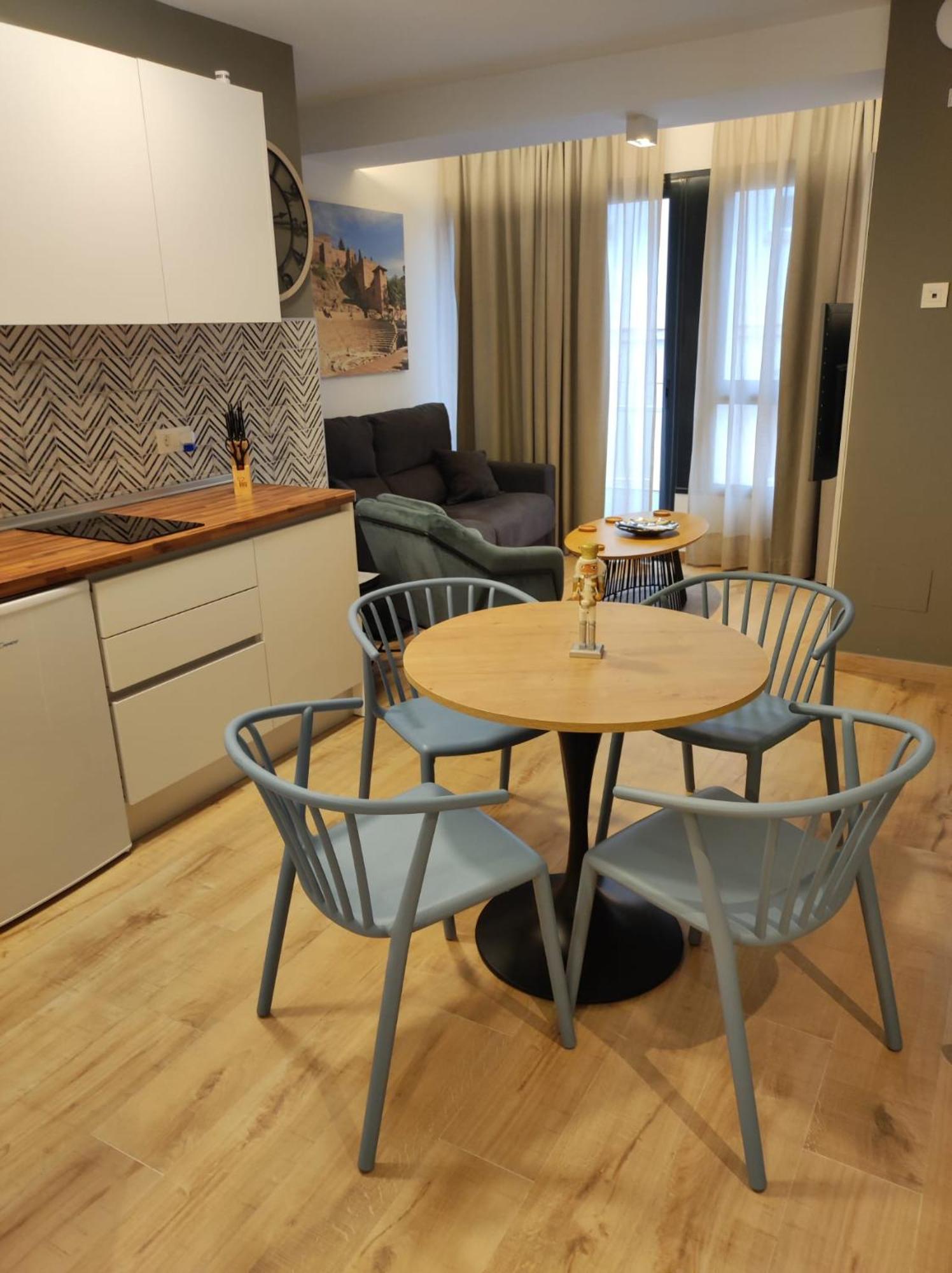 Apartamentos Leonor 말라가 외부 사진