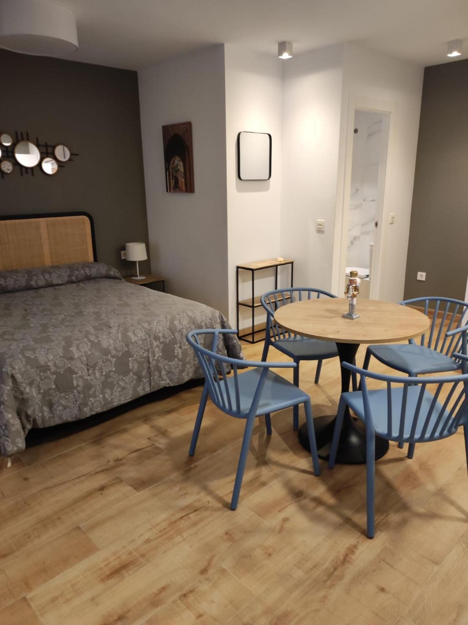 Apartamentos Leonor 말라가 외부 사진