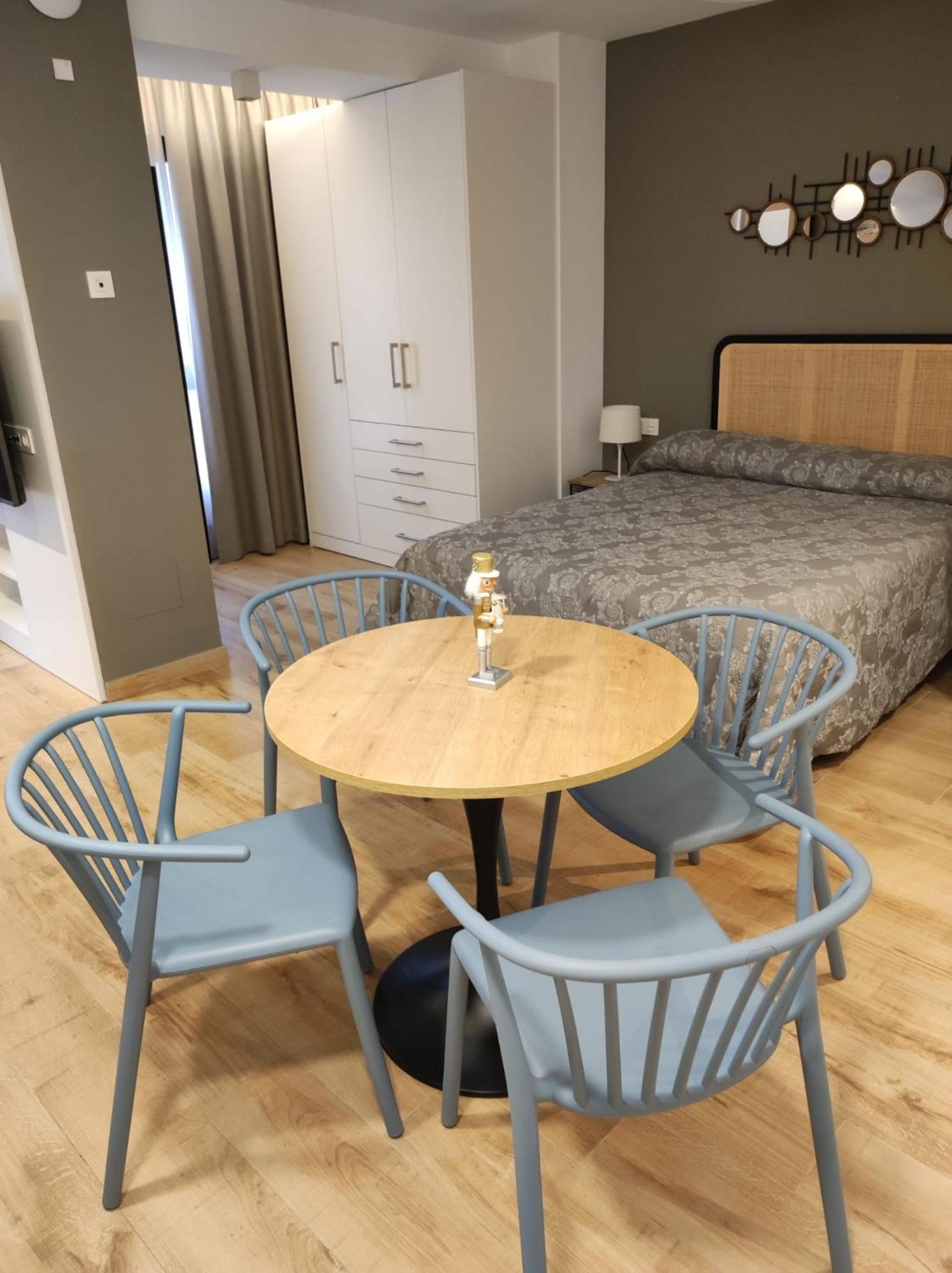 Apartamentos Leonor 말라가 외부 사진